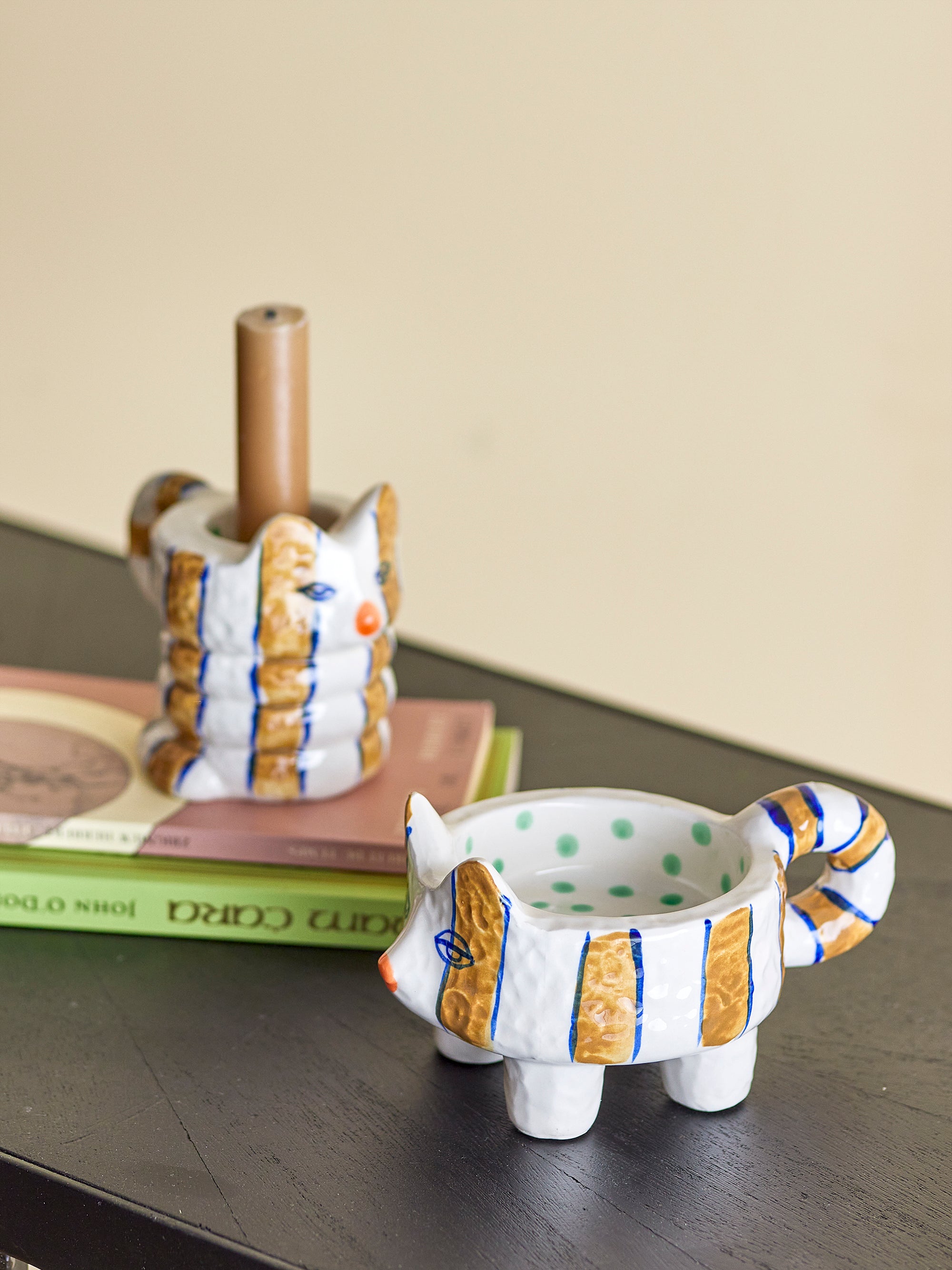 Caty candle Holder