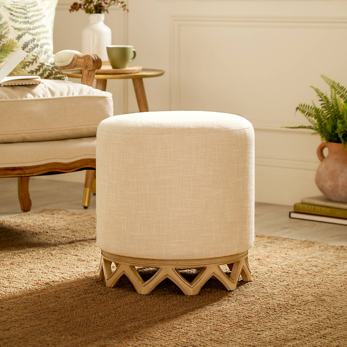 Clara Footstool Oak: Oak / 45.5 x 43 x 43cm
